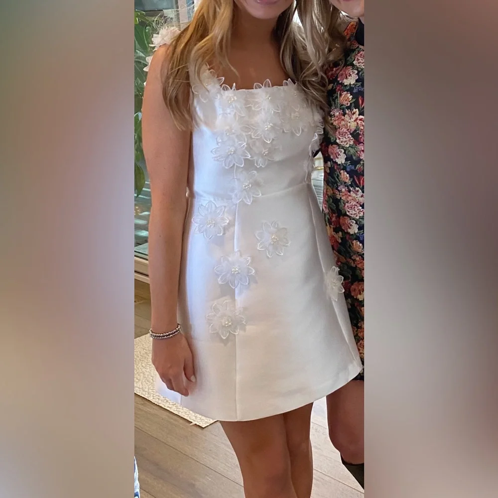 Elliatt Elder Dress White Mini - Picture 15 of 15